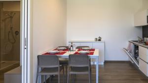 A kitchen or kitchenette at IdeaLazise Camping and Village