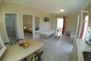 Posteľ alebo postele v izbe v ubytovaní Happyland Hotel Apartments
