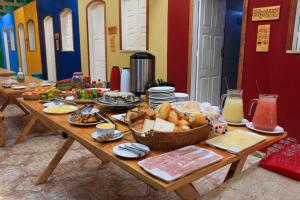 Pilihan sarapan tersedia untuk tetamu di Hostel da Milla
