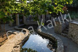 Vonkajšia záhrada v ubytovaní Casa Kariki - Traditional House in Psinthos