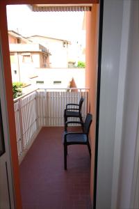Rõdu või terrass majutusasutuses Hotel Rex