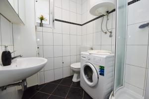 Koupelna v ubytování Brunchi apartment Novalja + 29 fotografií