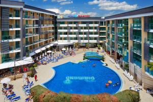 Bazén v ubytování Diamond Hotel - All Inclusive nebo v jeho okolí