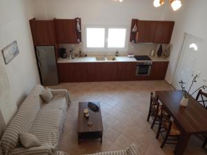 Kép Loft House by the Sea!! szállásáról Kapetanianában a galériában