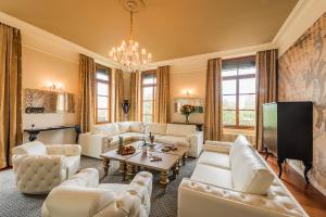 Ein Sitzbereich in der Unterkunft Hôtel Métropole Genève