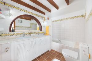 A bathroom at Calvari