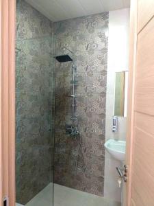 Ένα μπάνιο στο Baqari Inn