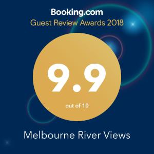 a yellow circle with the text guest review awards melbourne river views at Melbourne River Views in Melbourne