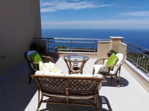 A balcony or terrace at Sun Gazing Villas
