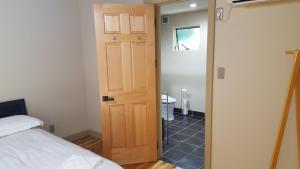 Koupelna v ubytování Asobi Lodge
