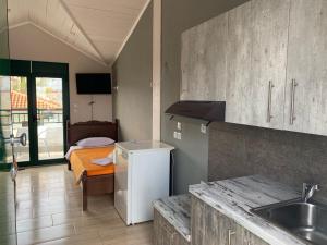 Kuhinja ili čajna kuhinja u objektu Studio Theano +27 fotografija