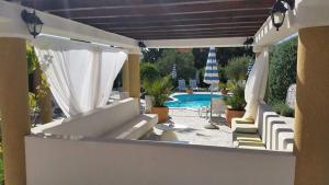 The swimming pool at or close to B&B Villa La Perla