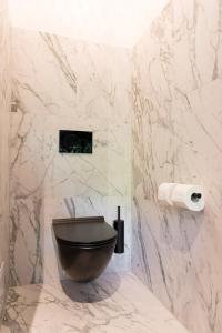 
Een badkamer bij New Amsterdam Harlem Hotel
