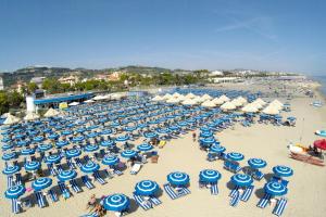 Plaża w ośrodku wypoczynkowym lub w pobliżu