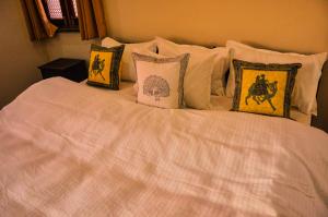 Hotel Vamdev Fort客房内的一张或多张床位
