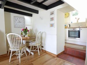 Gallery image of Driftwood Cottage in St Austell