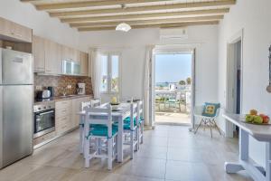 Kuchyňa alebo kuchynka v ubytovaní Jewel Apartments Mykonos
