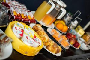 Jedlo v ubytovaní bed & breakfast alebo blízkom okolí