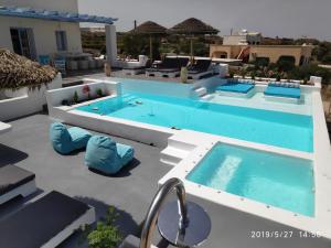 Bazén v ubytovaní Santoxenia luxury villa alebo v jeho blízkosti