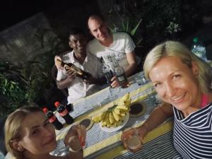 Nápoje v ubytování Monara Backpacker Inn Unawatuna