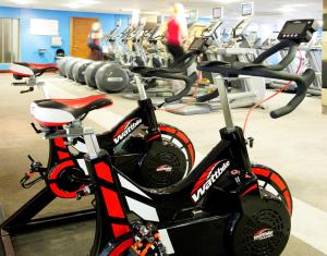 O centro de fitness e/ou as comodidades de fitness de The River Lee Hotel a member of The Doyle Collection