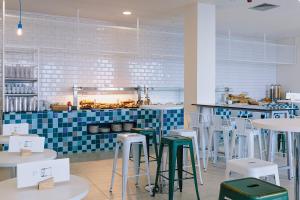 A restaurant or other place to eat at Alua Village Fuerteventura - All Inclusive