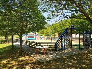 Ο χώρος παιχνιδιού για παιδιά στο VVF Sud Aveyron