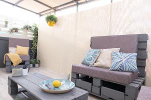 Posezení v ubytování Apartamento de diseño centrico con terraza espectacular