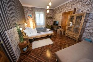 Gallery image of Platan Garden Rooms & Restaurant in Hajdúszoboszló