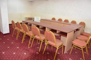 The business area and/or conference room at Aparthotel Lucky Family Még 37 kép