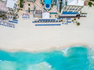 an aerial view of a cruise ship on the beach at Wyndham Alltra Cancun All Inclusive Resort in Cancún