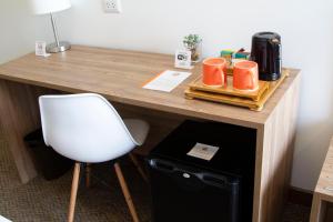 Tierra Viva Piura Hotel的咖啡和沏茶工具