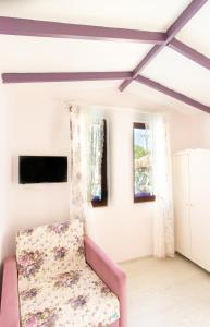 TV a/nebo společenská místnost v ubytování Masal Tatil Evi