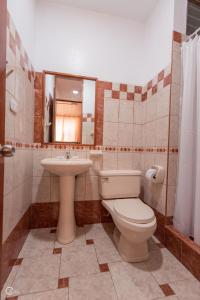 Bilik mandi di Quechua Hostal Recoleta