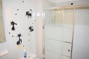 Koupelna v ubytování B&B La Caleta Zimmer 3 + 37 fotografií