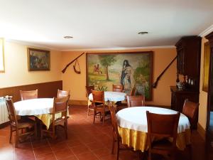 Reštaurácia alebo iné gastronomické zariadenie v ubytovaní Quinta Da Penela