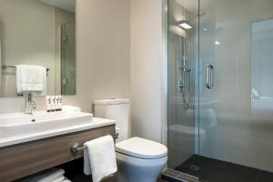 Bilik mandi di Quest Highbrook