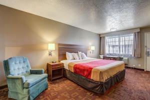 Postel nebo postele na pokoji v ubytování Econo Lodge St George North - Near Pioneer Park + 37 fotografií