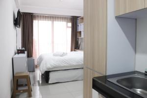 Gallery image of Compact Studio Room at Gateway Pasteur Apartment near Exit Toll By Travelio in Bandung