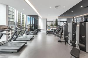 想像燈塔公寓式酒店健身房和／或健身器材