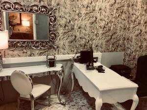 Ein Restaurant oder anderes Speiselokal in der Unterkunft Casa Birmula Boutique Hotel 