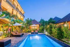 Der Swimmingpool an oder in der Nähe von Dinatah Lembongan Villas