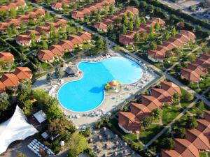 an aerial view of a resort with a swimming pool at Camping Bella Italia in Peschiera del Garda