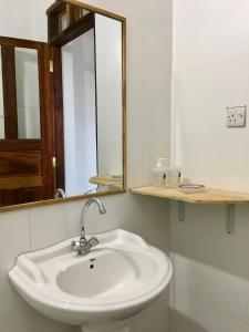 O baie la Kendwa Modern Flats - WAMBAA GARDEN +148 fotografii