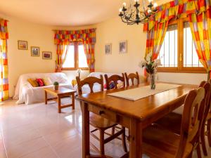 Χώρος καθιστικού στο Holiday Home Fumadell by Interhome