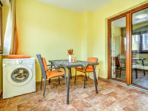 Posezení v ubytování Apartment Ulika-3 by Interhome