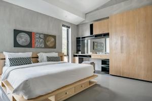 Kuchyň nebo kuchyňský kout v ubytování Woodpecker Villa - Kamala Beach