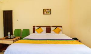 Postel nebo postele na pokoji v ubytování Itsy Hotels Riyas Grand + 19 fotografií