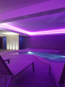 Bazén v ubytování Hotel delle Terme & Spa nebo v jeho okolí
