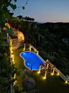 Bazén v ubytovaní Hostal El Cerro - Only Adults alebo v jeho blízkosti